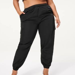 Good American Shine Boyfriend Cargo Pant